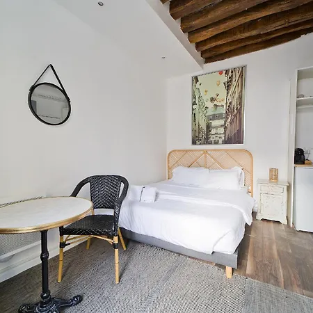 Clery 31 Apartment Paris